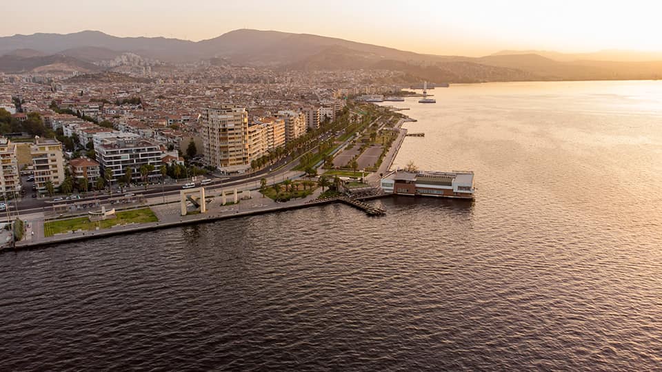 The-Metropolis-of-the-Aegean--İzmir